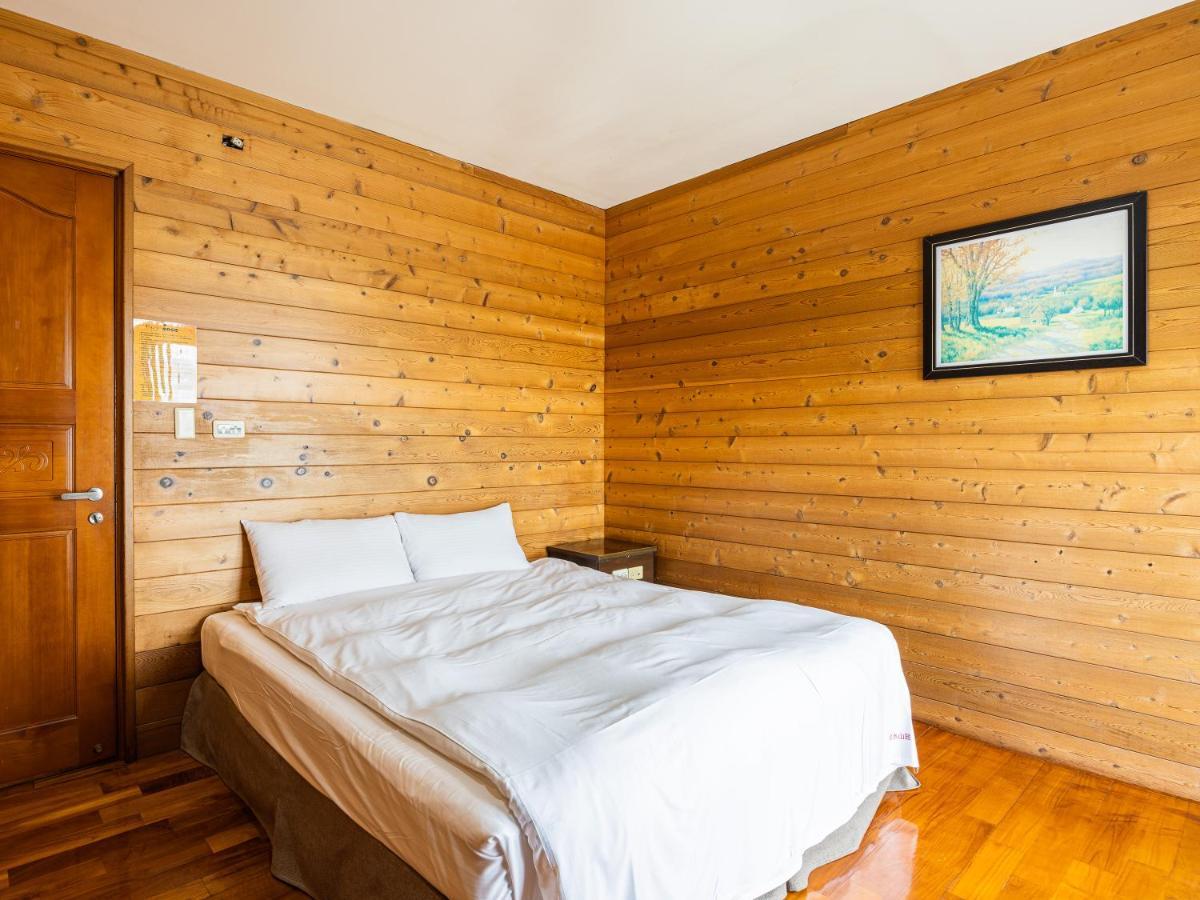 Bishui Shanju Lakeside B&B Юйчи Экстерьер фото