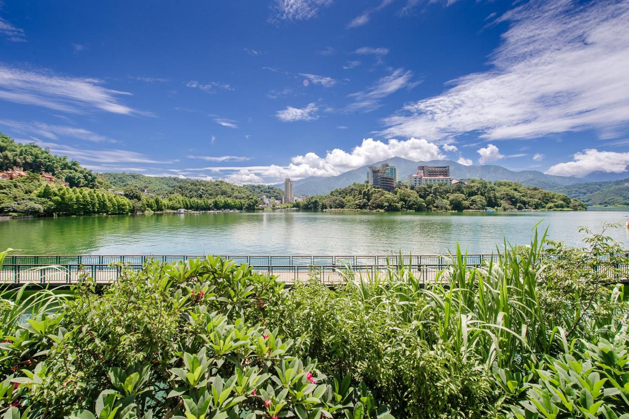 Bishui Shanju Lakeside B&B Юйчи Экстерьер фото