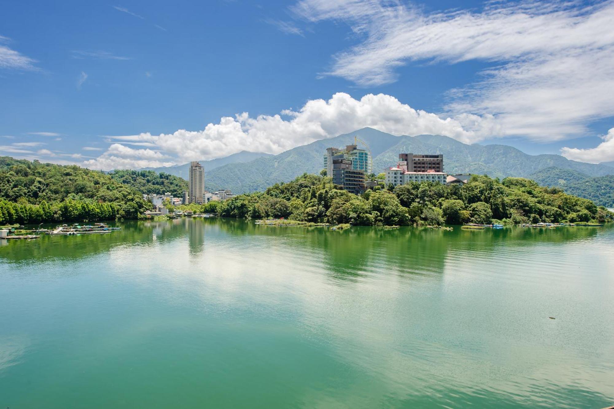 Bishui Shanju Lakeside B&B Юйчи Экстерьер фото