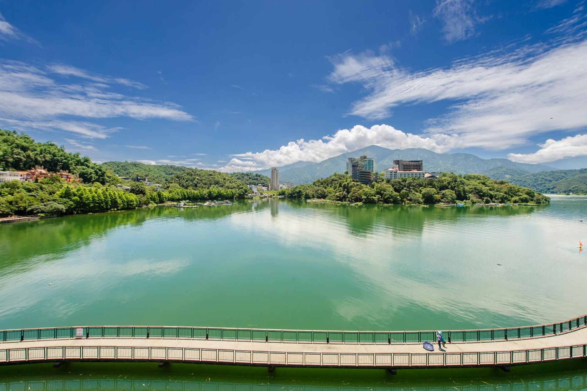 Bishui Shanju Lakeside B&B Юйчи Экстерьер фото